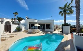 Sol Y Luna Room & Suite Lanzarote Holidays - Heated Pool!
